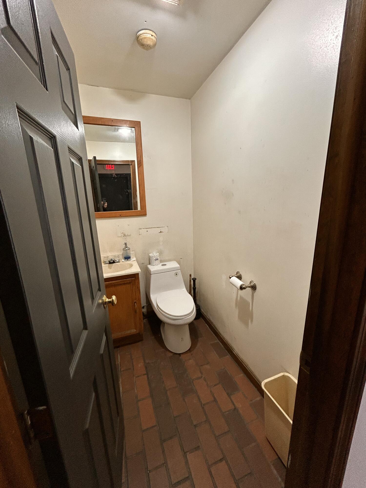 614 Elmwood Road Pownal, ME 04069 - Photo 8 of 32 IMG_3177