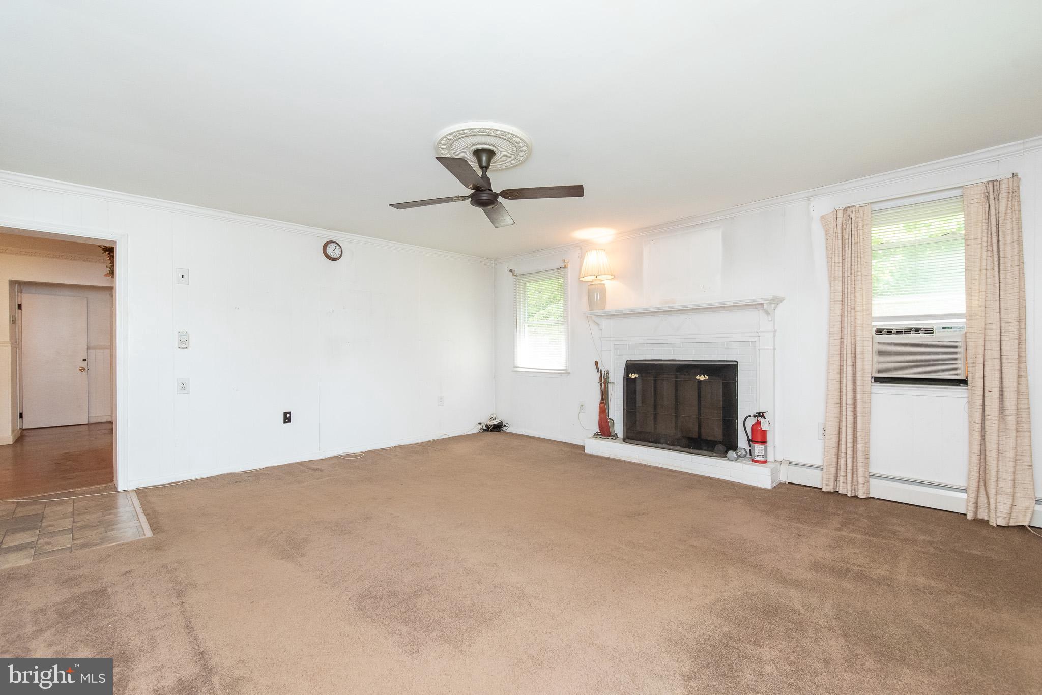 1507 Van Bibber Road Edgewood, MD 21040 - Photo 4 of 51 Crown Molding & Ceiling Fan