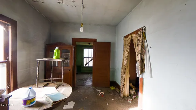 $75,000 | 104 Lakeview Street, Bristol, TN 37620