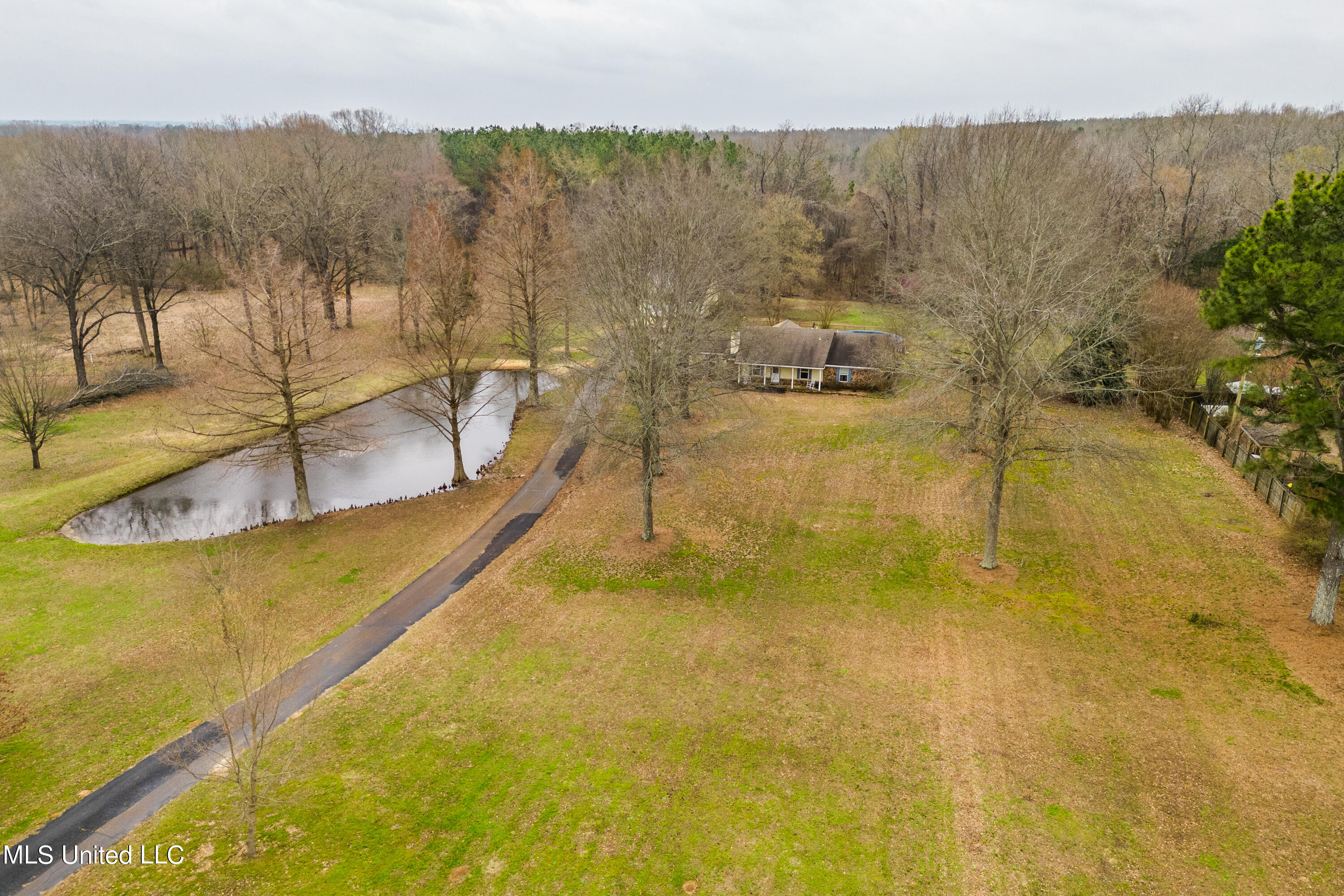 2171 Bolin Road Hernando, MS 38632 - Photo 6 of 26 DJI_0152