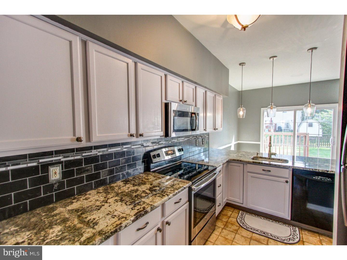47 Country Road Perkasie, PA 18944 - Photo 11 of 25 Kitchen
