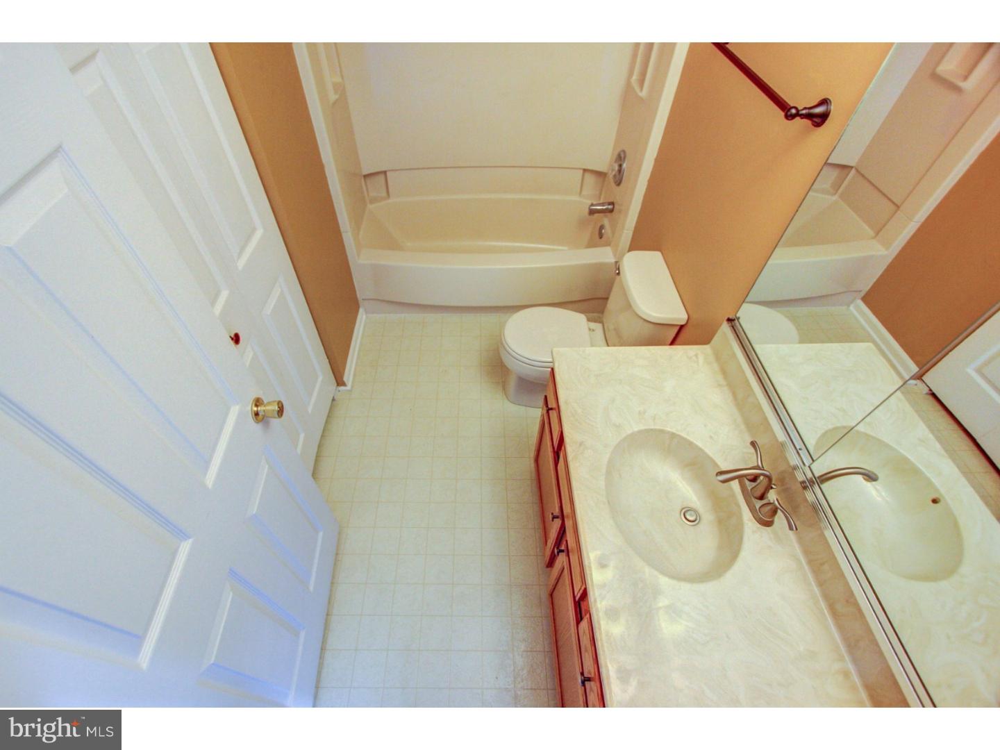 47 Country Road Perkasie, PA 18944 - Photo 18 of 25 Bathroom