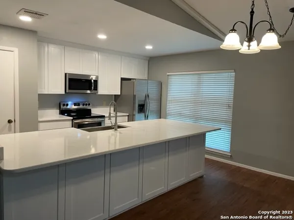 $1,895 | 8559 Littleport, San Antonio, TX 78239