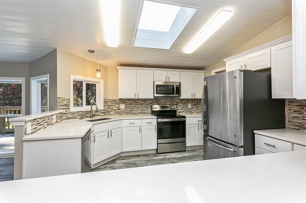 14733 East Lake Goodwin Road Stanwood, WA 98292 - Photo 9 of 25 Gallery Image 9