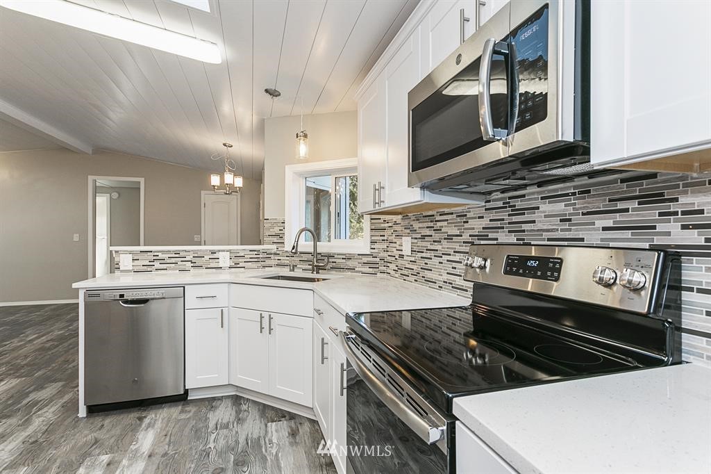 14733 East Lake Goodwin Road Stanwood, WA 98292 - Photo 10 of 25 Gallery Image 10
