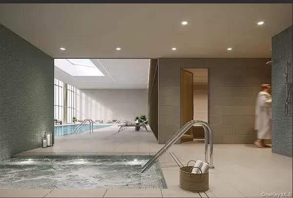 3 Court Square, Unit 4610 Queens, NY 11101 - Photo 14 of 20