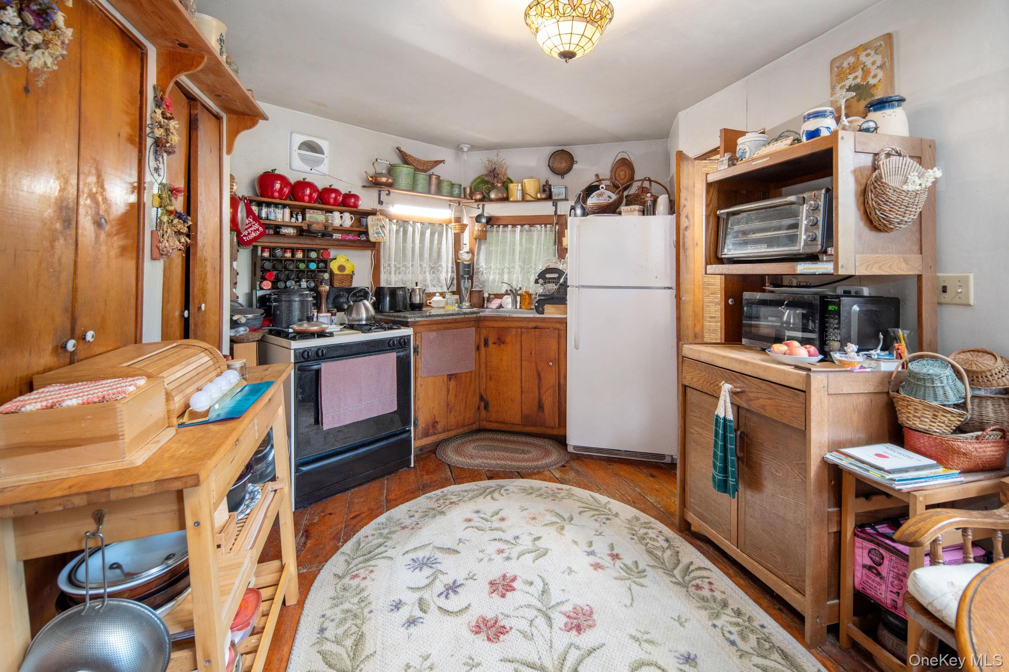 468 Treadlemire Road Berne, NY 12023 - Photo 13 of 44