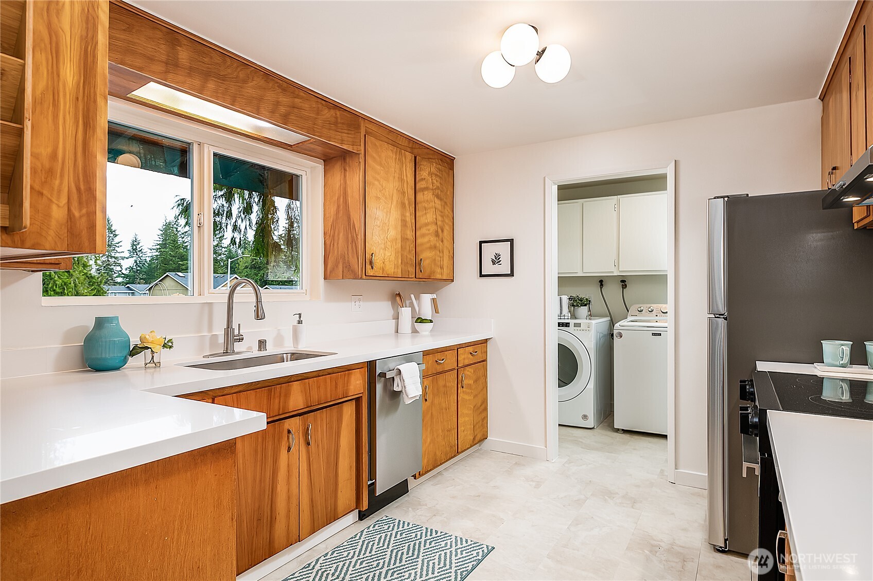 211 160th Street Southeast Bothell, WA 98012 - Photo 9 of 27