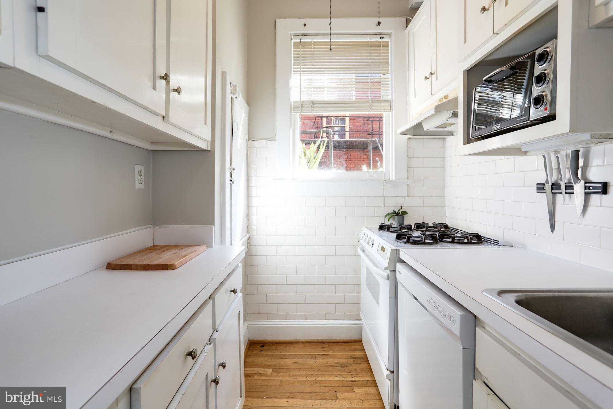 3028 Porter Street Northwest, Unit 204 Washington, DC 20008 - Photo 11 of 27