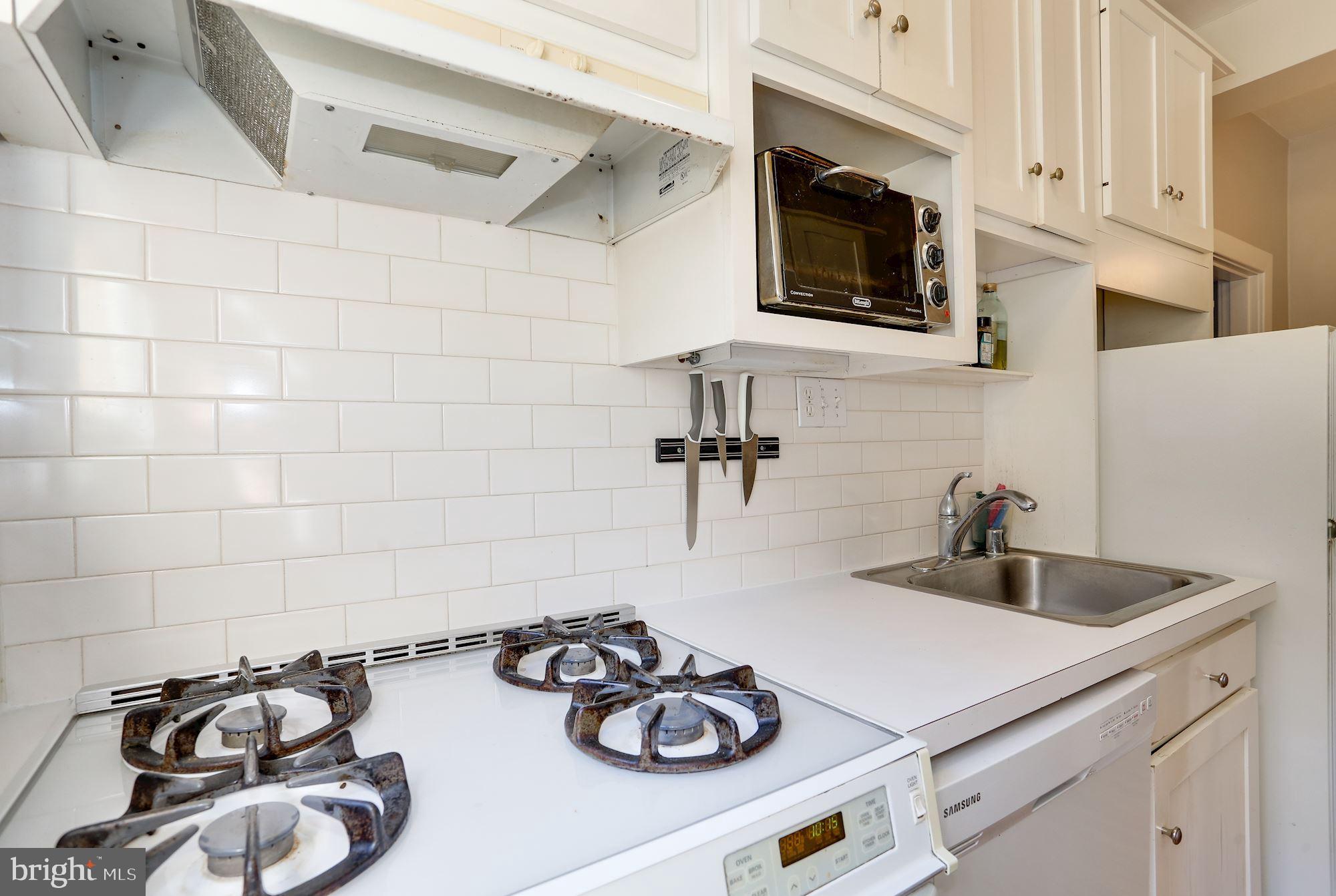 3028 Porter Street Northwest, Unit 204 Washington, DC 20008 - Photo 12 of 27