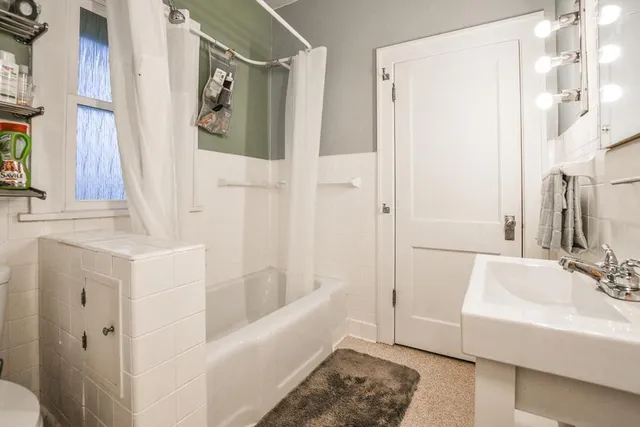 $270,000 | 3951 17th Avenue South, Minneapolis, MN 55407