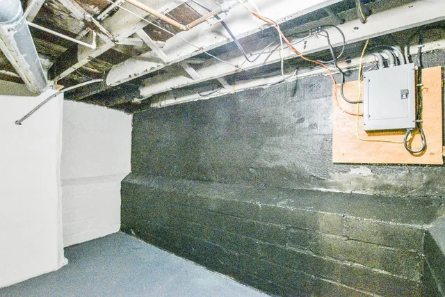 $270,000 | 3951 17th Avenue South, Minneapolis, MN 55407