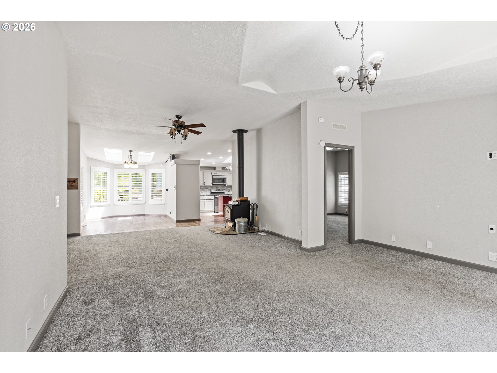 62291 Crown Point Road Coos Bay, OR 97420 - Photo 10 of 48
