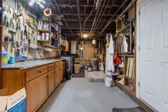 $950,000 | 26 Acres Of Pine Road, Coventry, RI 02816