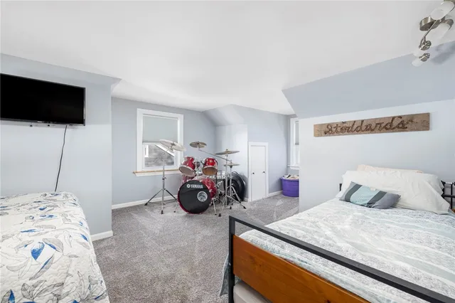 $950,000 | 26 Acres Of Pine Road, Coventry, RI 02816