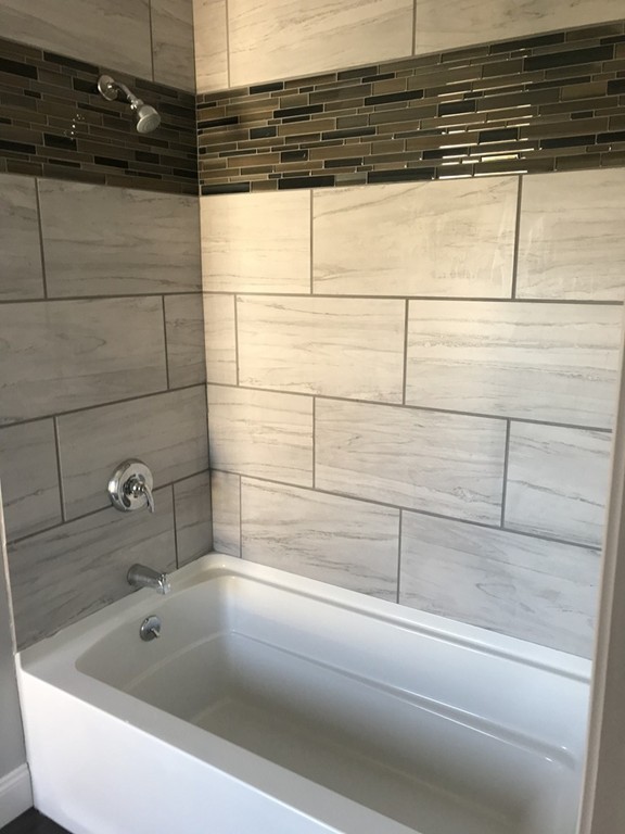 14 Colonial Road Webster, MA 01570 - Photo 20 of 30