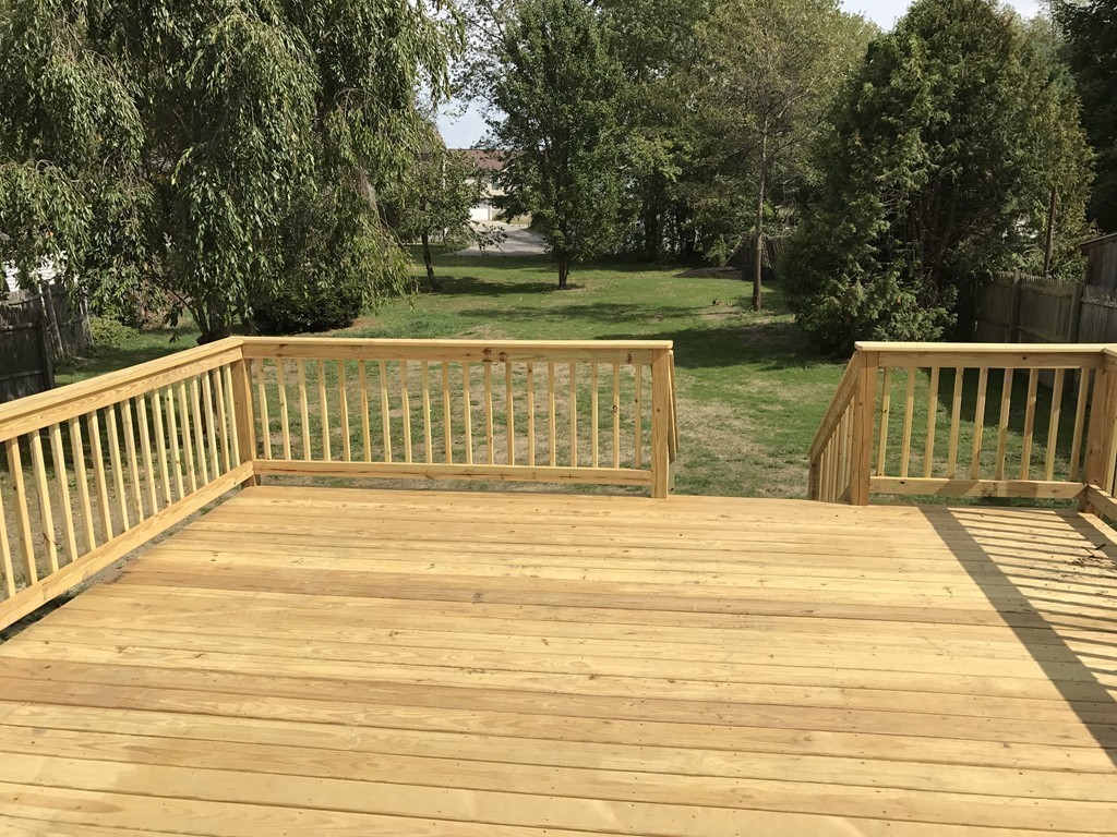 14 Colonial Road Webster, MA 01570 - Photo 22 of 30