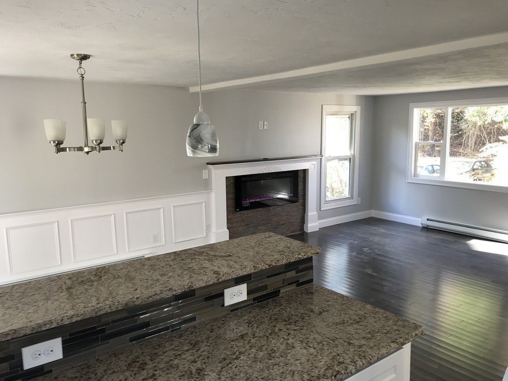 14 Colonial Road Webster, MA 01570 - Photo 9 of 30