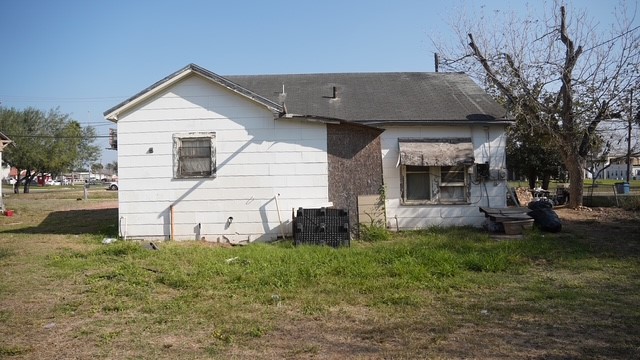 307 North Maria Street Hebbronville, TX 78361 - Photo 3 of 13 a house view with a garden space