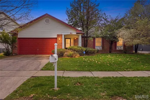$350,000 | 61 Majestic Court, Fenton, MO 63026