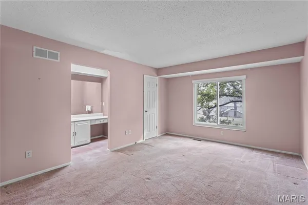 $350,000 | 61 Majestic Court, Fenton, MO 63026