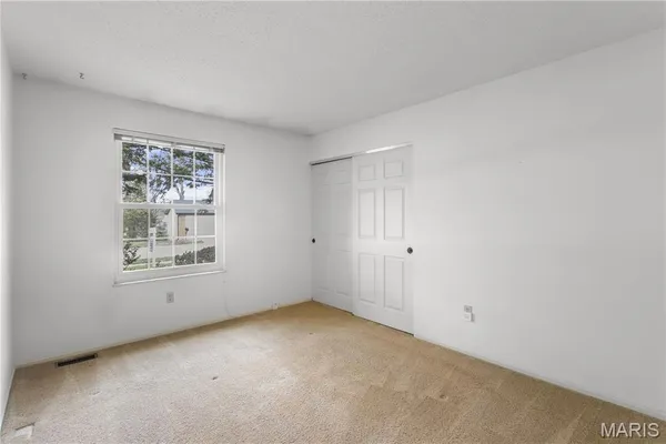 $350,000 | 61 Majestic Court, Fenton, MO 63026