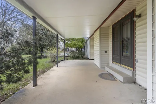 $350,000 | 61 Majestic Court, Fenton, MO 63026