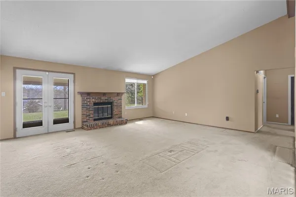 $350,000 | 61 Majestic Court, Fenton, MO 63026