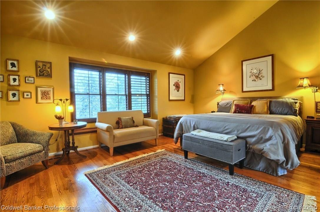 1783 Yorkshire Road Birmingham, MI 48009 - Photo 16 of 32 Master_Bedroom_2nd_View.jpg