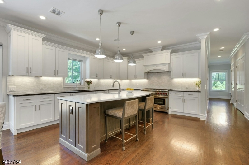 16 Exeter Road Short Hills, NJ 07078 - Photo 17 of 49