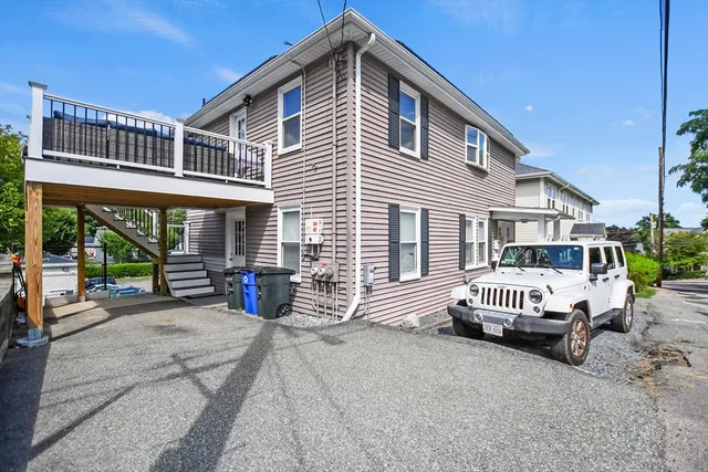 $2,700 | 13 Town Hill Street, Unit 2, Quincy, MA 02169