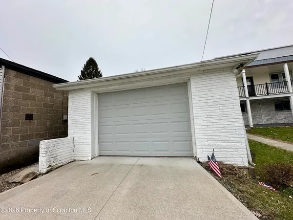 $199,900 | 116 Broadhead Street, Old Forge, PA 18518