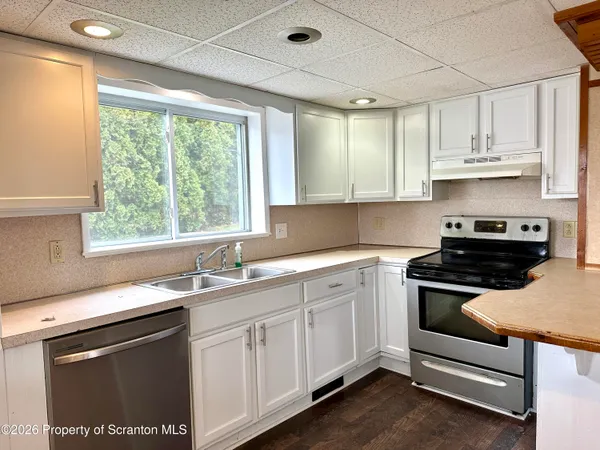 $199,900 | 116 Broadhead Street, Old Forge, PA 18518