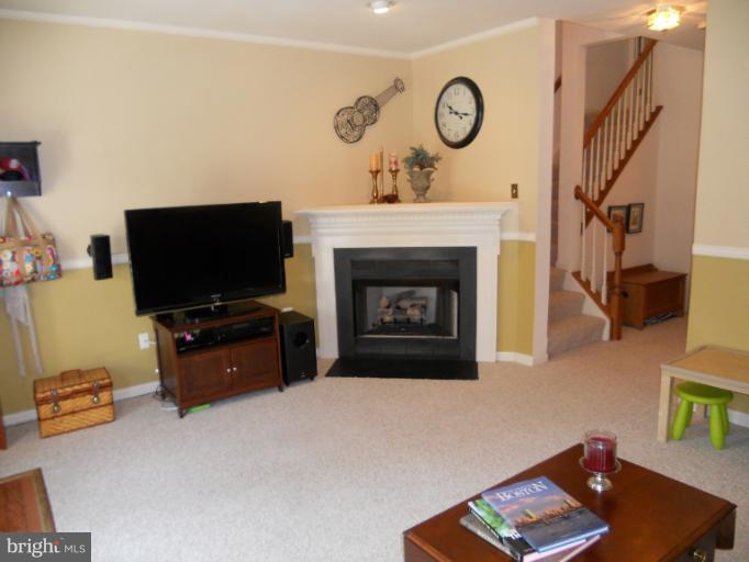 13407 Rising Sun Lane Germantown, MD 20874 - Photo 3 of 29 Family Room