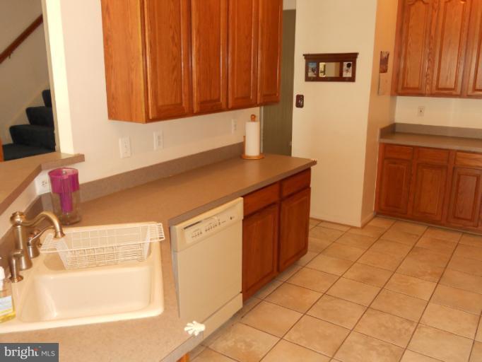 13407 Rising Sun Lane Germantown, MD 20874 - Photo 21 of 29 Kitchen