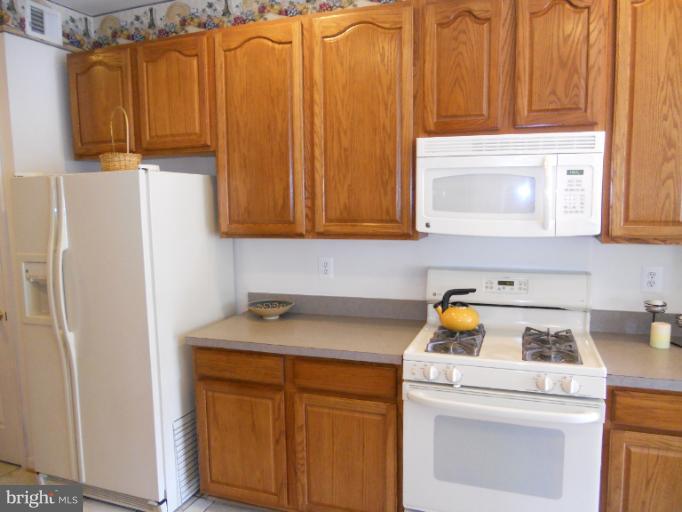 13407 Rising Sun Lane Germantown, MD 20874 - Photo 23 of 29 Kitchen