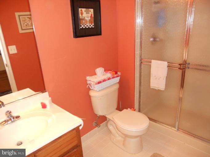 13407 Rising Sun Lane Germantown, MD 20874 - Photo 4 of 29 Bath