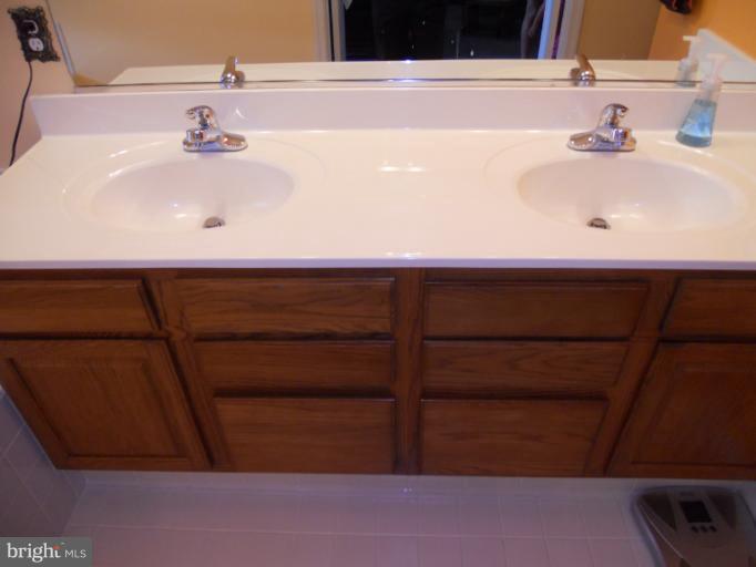 13407 Rising Sun Lane Germantown, MD 20874 - Photo 9 of 29 Bath (Master)