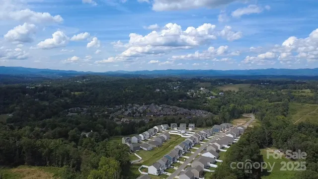 $423,990 | 815 Adelston Lane, Asheville, NC 28804