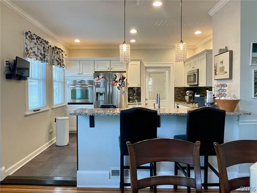 2811 Brighton Place Utica, NY 13501 - Photo 11 of 39