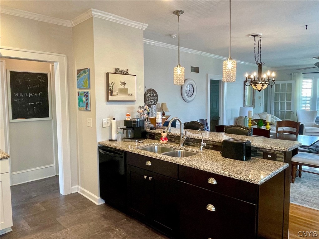 2811 Brighton Place Utica, NY 13501 - Photo 13 of 39