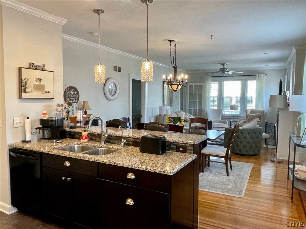 2811 Brighton Place Utica, NY 13501 - Photo 9 of 39