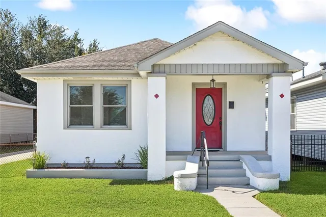 $180,000 | 604 MacArthur Avenue, Harvey, LA 70058