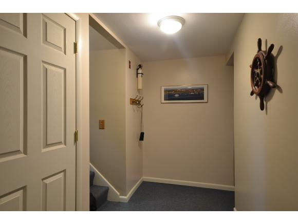 585 Martindale Road Shelburne, VT 05482 - Photo 17 of 27 Gallery Image 17