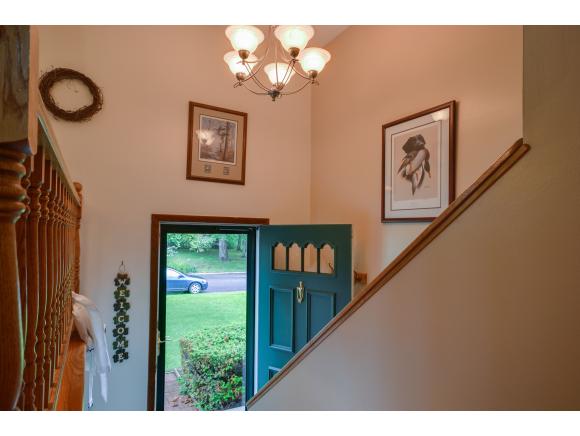 585 Martindale Road Shelburne, VT 05482 - Photo 18 of 27 Gallery Image 18