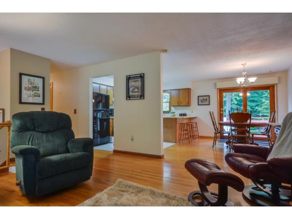 585 Martindale Road Shelburne, VT 05482 - Photo 8 of 27 Gallery Image 8