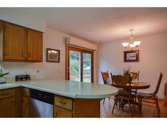 585 Martindale Road Shelburne, VT 05482 - Photo 10 of 27 Gallery Image 10