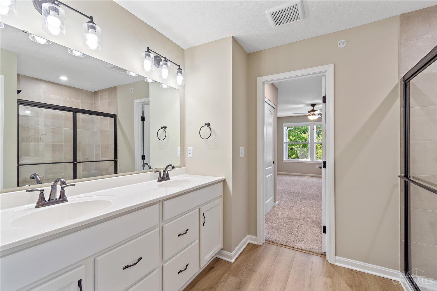 547 Tradition Ridge, Unit 81301 Cincinnati, OH 45245 - Photo 18 of 37