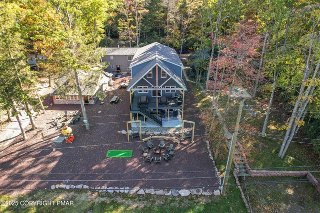 $1,999,900 | 24 Lakeview Drive, Lake Harmony, PA 18624