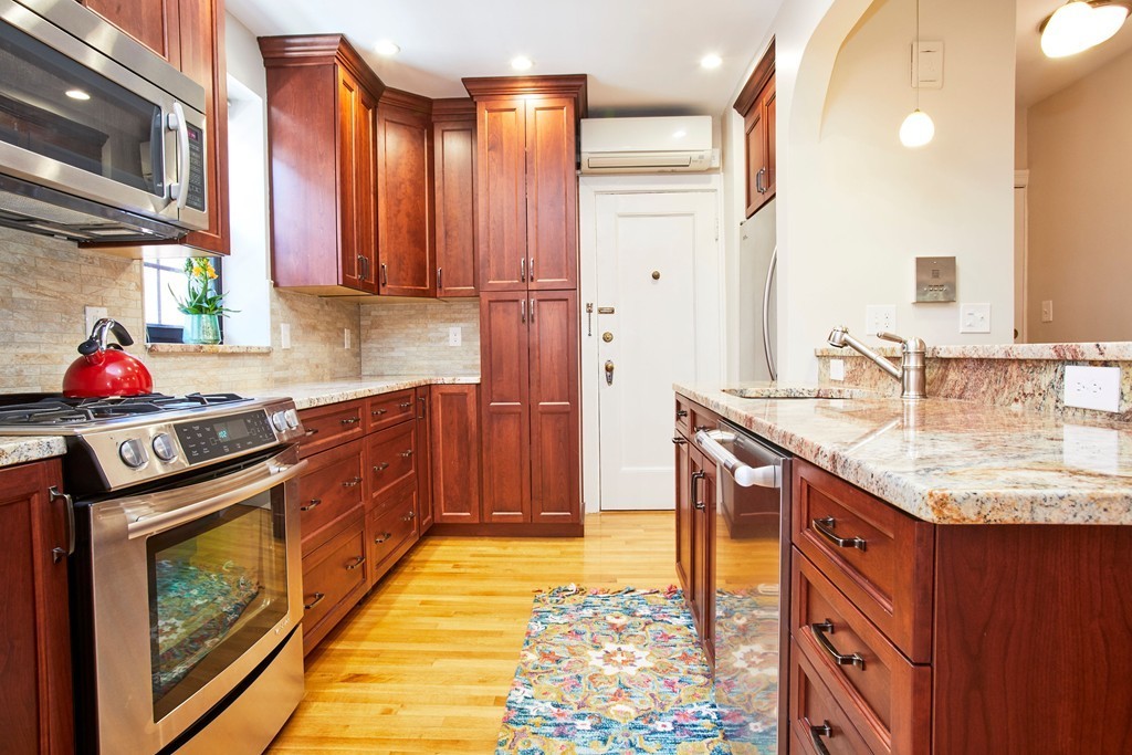 94 Marion Street, Unit 3 Brookline, MA 02446 - Photo 3 of 20